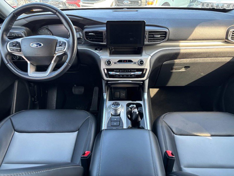 Used 2022 Ford Explorer XLT w/ Equipment Group 202A image 15
