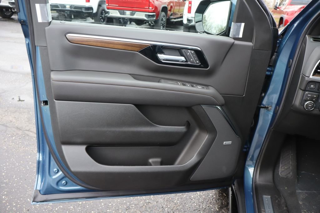 New 2026 Chevrolet Tahoe High Country image 4