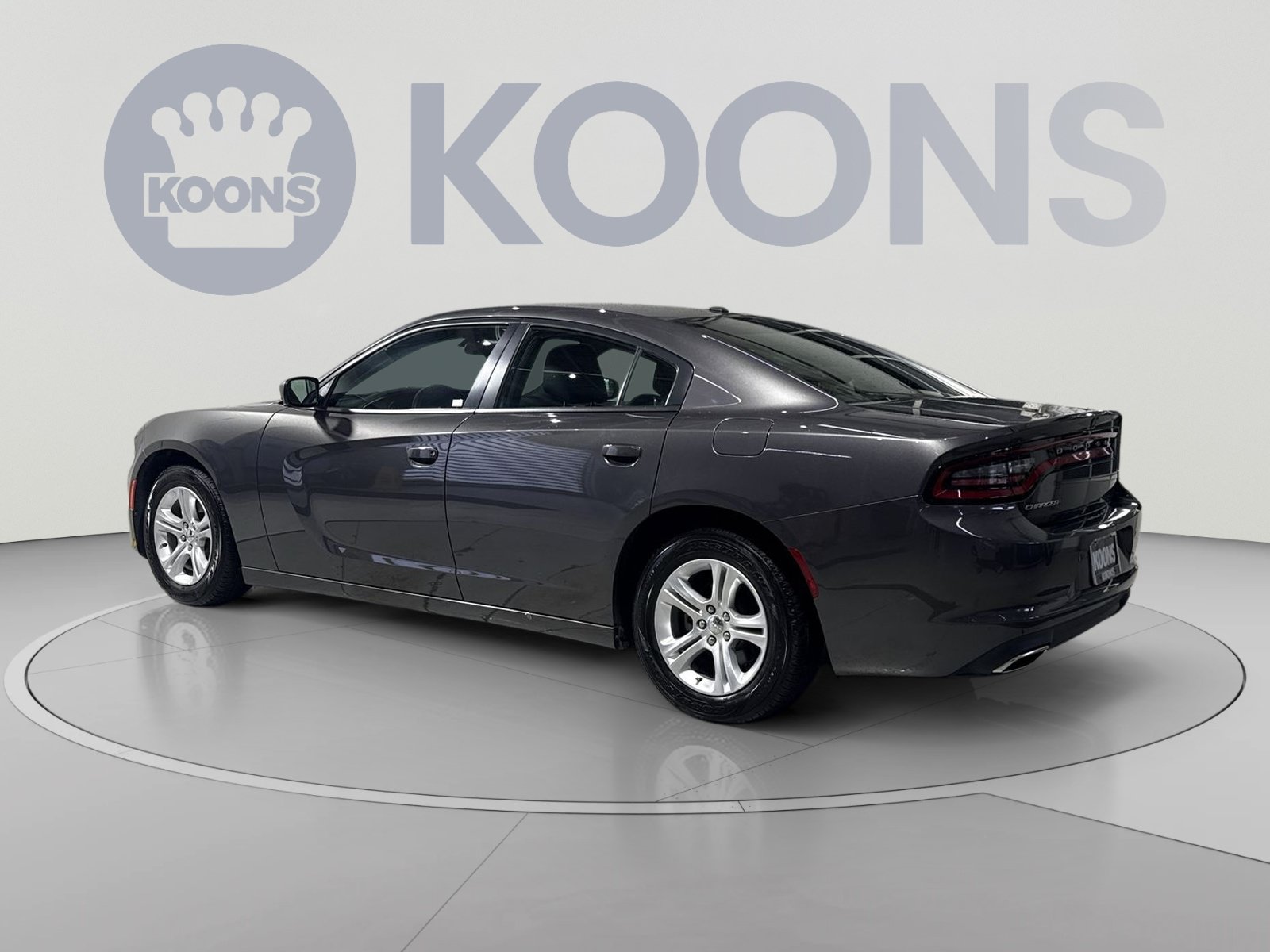 Used 2021 Dodge Charger SXT w/ Leather Interior Group RWD image 8