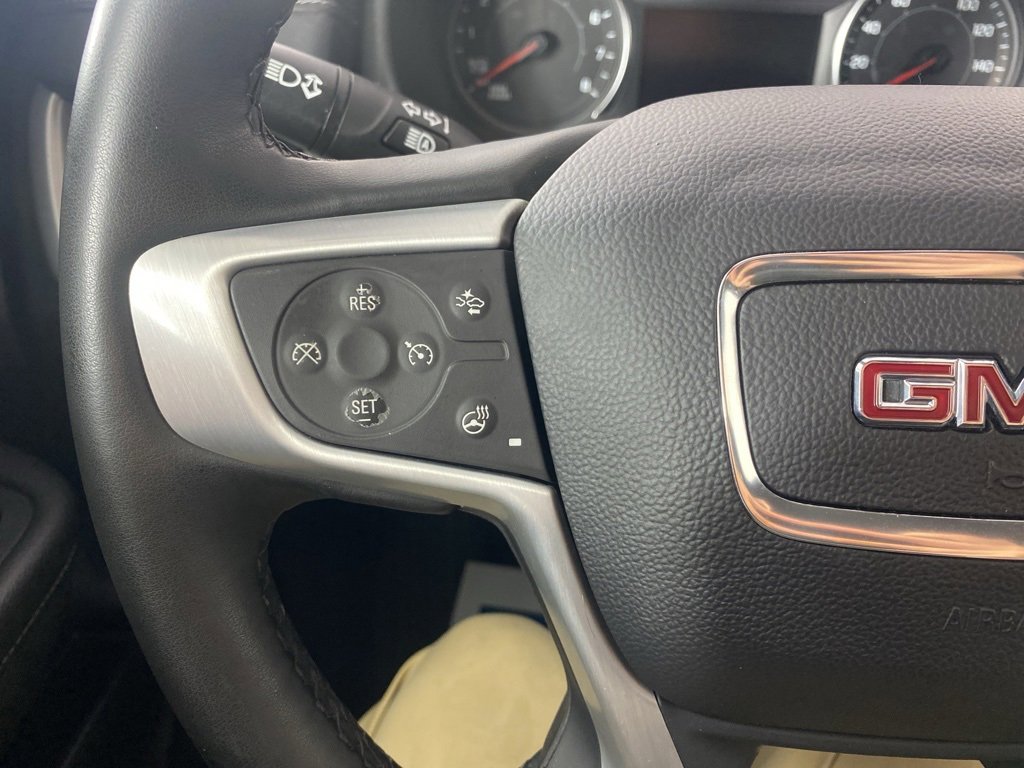 Used 2024 GMC Terrain SLT image 25