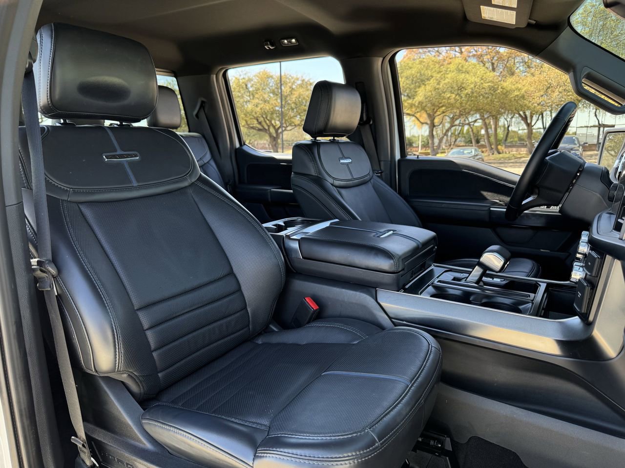 Used 2024 Ford F150 Platinum w/ FX4 Off-Road Package image 32