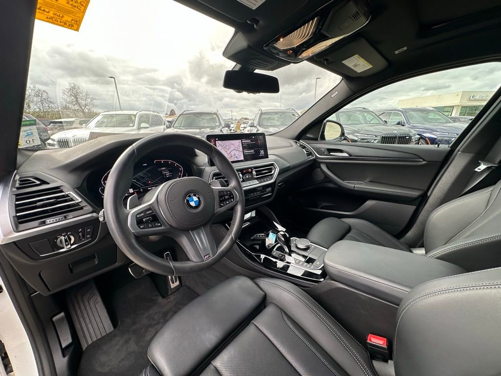 Certified 2025 BMW X4 xDrive30i w/ M Sport Package image 10