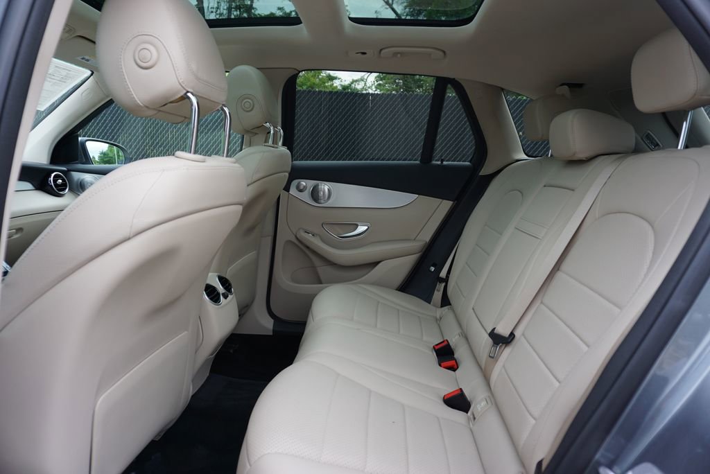 Used 2017 Mercedes-Benz GLC 300 4MATIC image 35
