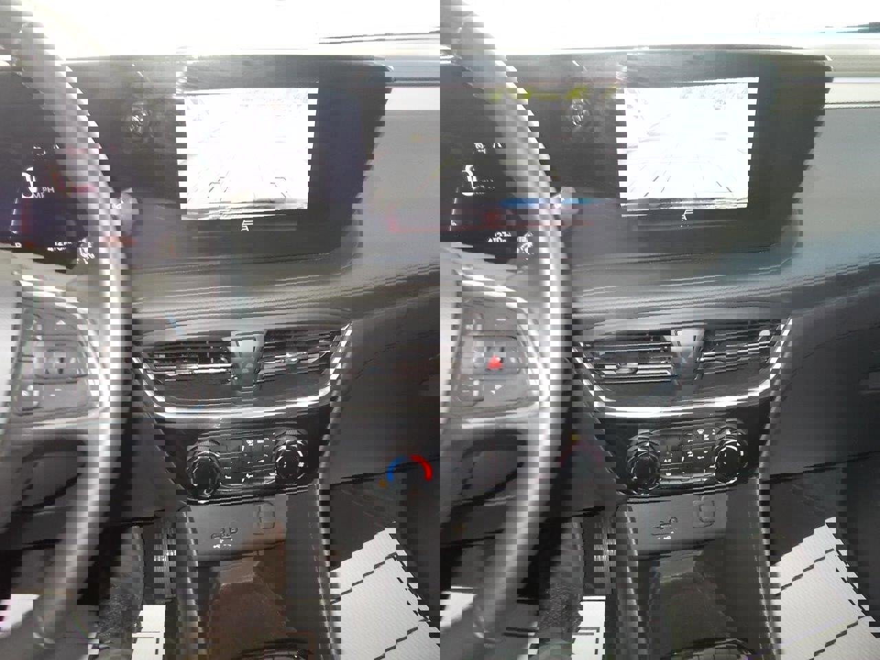 Used 2024 Buick Encore GX Sport Touring w/ Comfort Package image 17