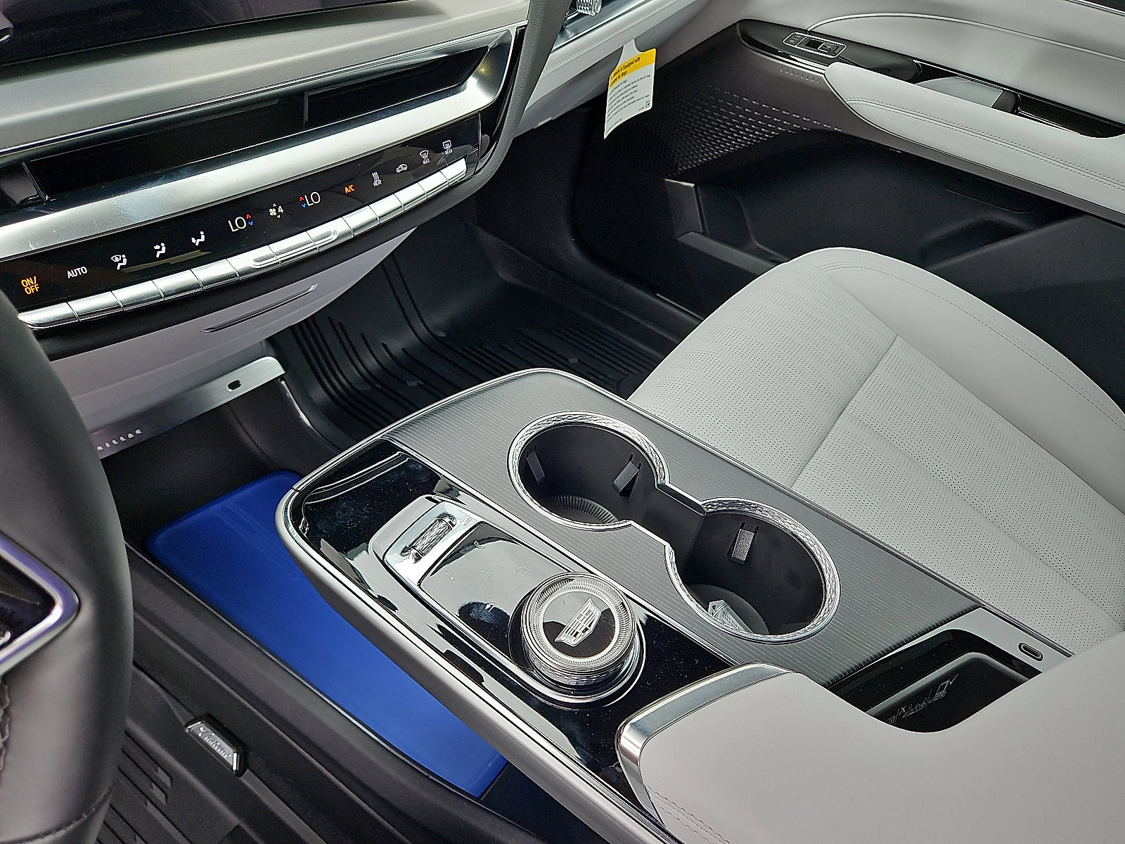 New 2025 Cadillac Lyriq Luxury image 23