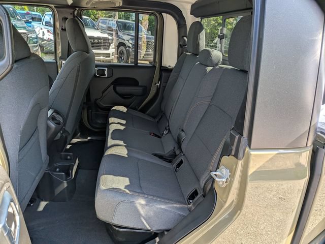 New 2026 Jeep Gladiator Sport AWD/4WD image 11