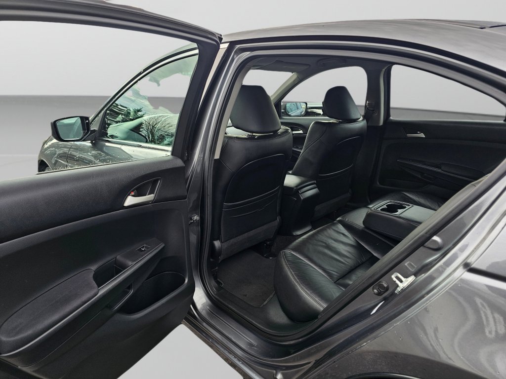 Used 2011 Honda Accord SE image 22