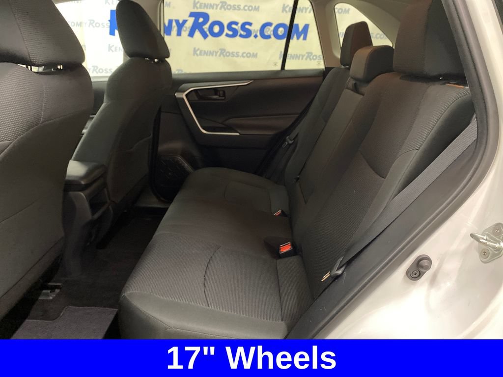 Used 2019 Toyota RAV4 LE AWD/4WD image 11
