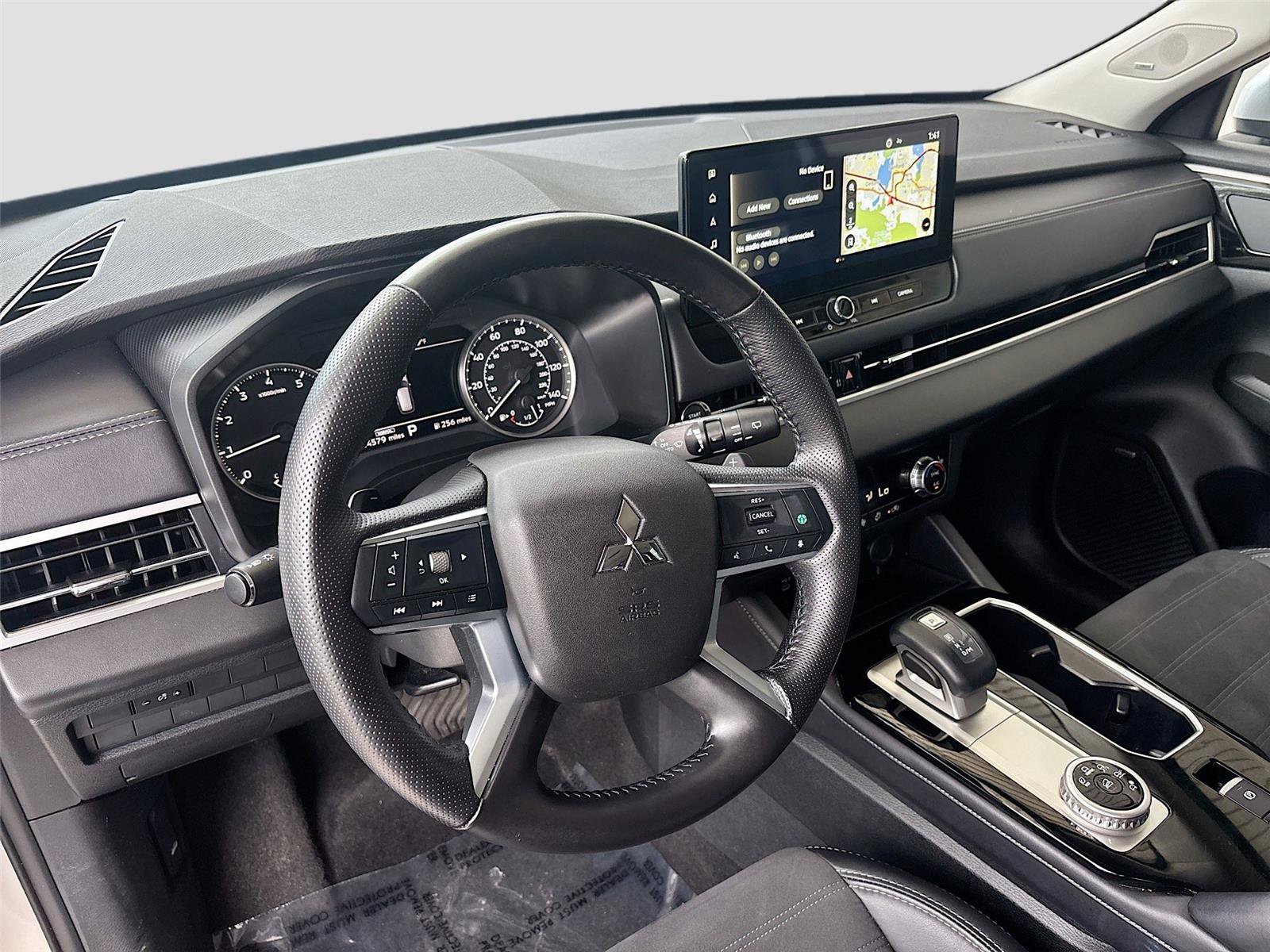 Used 2025 Mitsubishi Outlander SE FWD image 9
