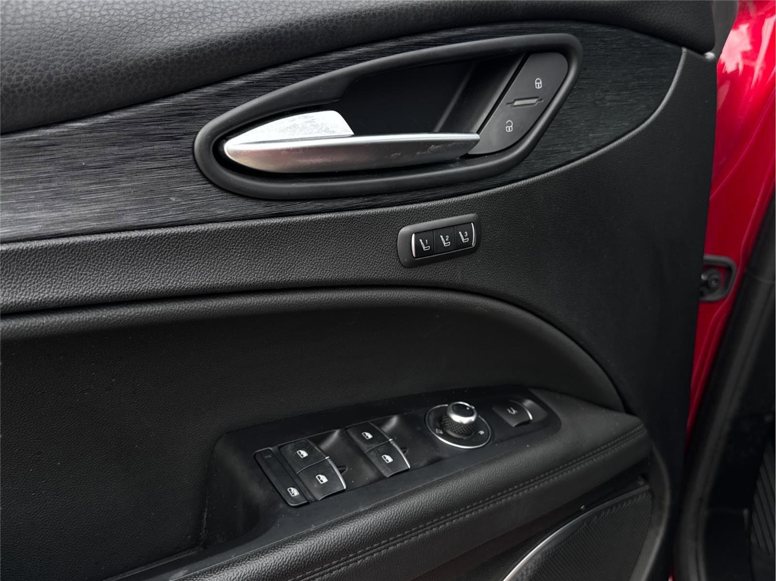 Used 2022 Alfa Romeo Stelvio Sprint image 8