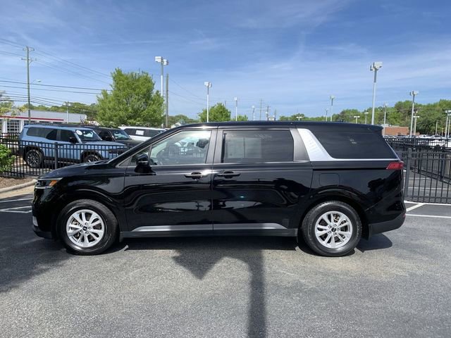 Used 2022 Kia Carnival LX image 5