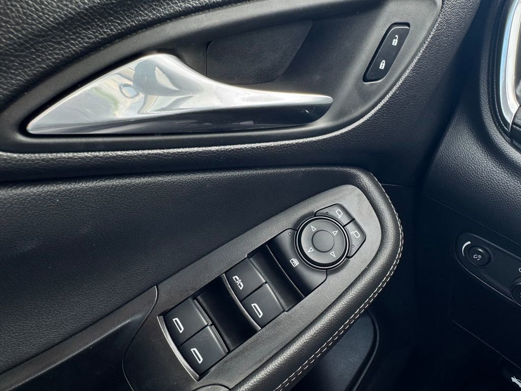 Used 2024 Buick Encore GX Sport Touring FWD image 29