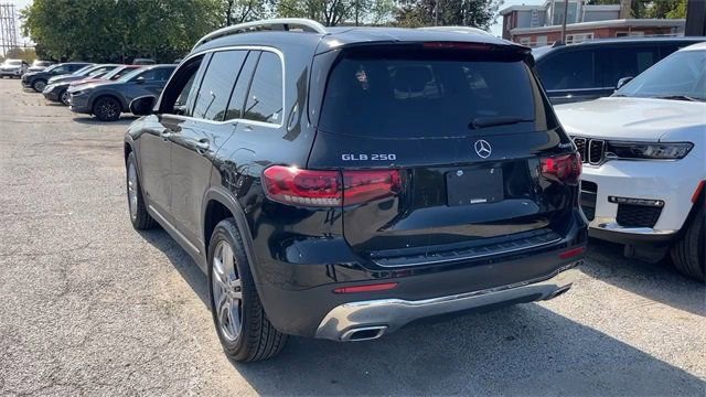 Used 2023 Mercedes-Benz GLB 250 4MATIC image 27