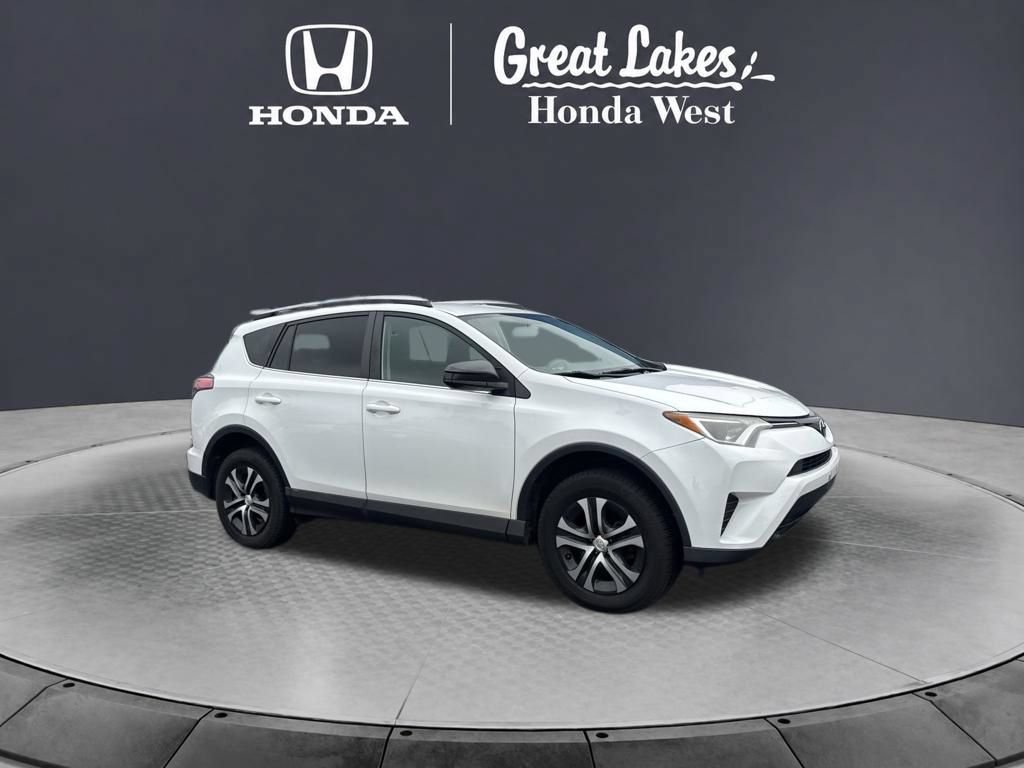 Used 2016 Toyota RAV4 LE AWD/4WD image 2