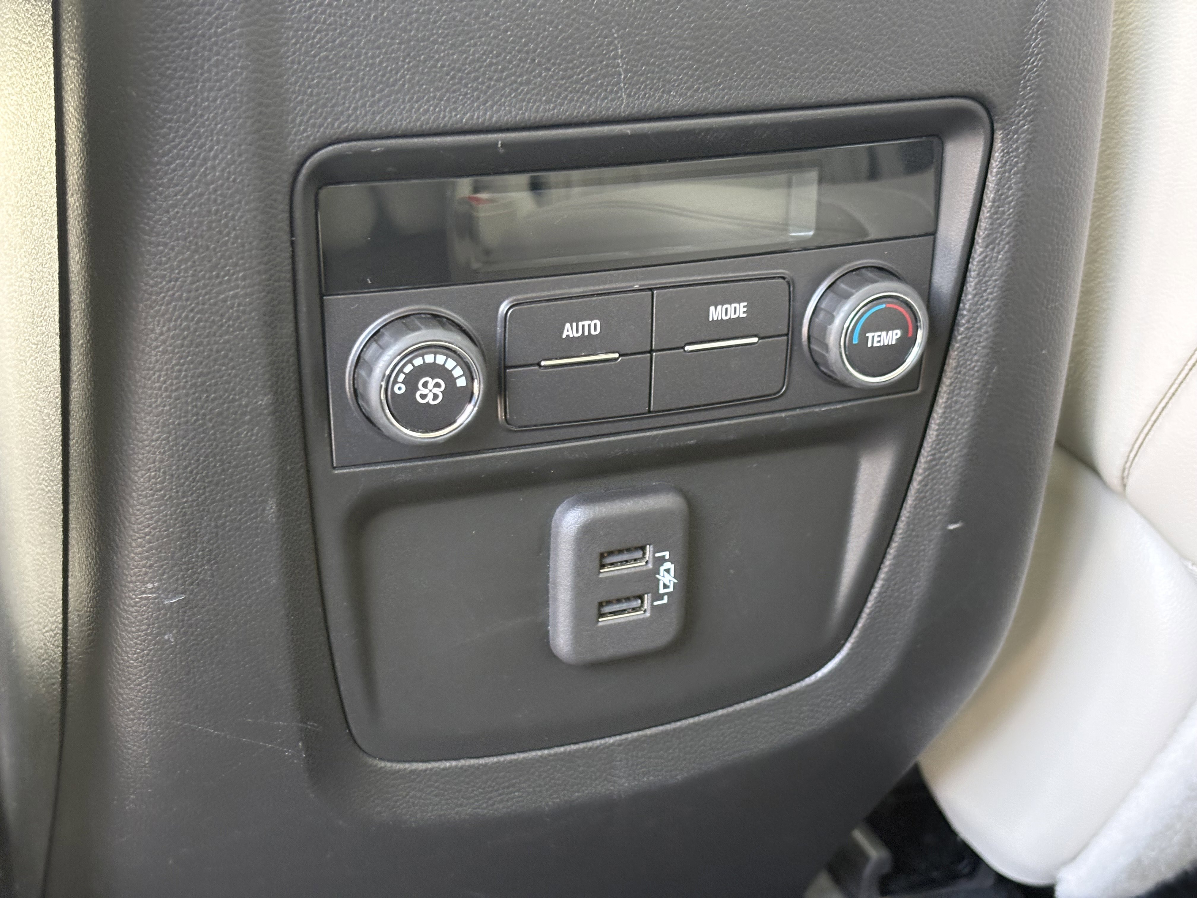 Used 2024 Buick Enclave Essence w/ Experience Buick Package AWD/4WD image 14
