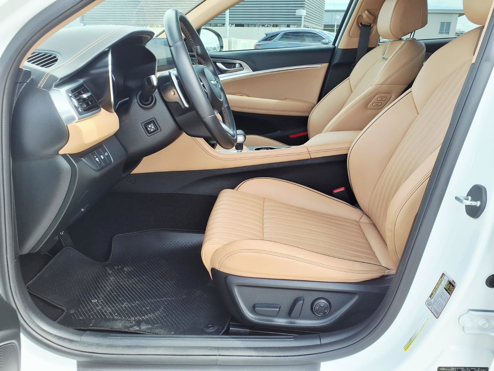 Certified 2022 Genesis G70 2.0T w/ Prestige Package RWD image 22