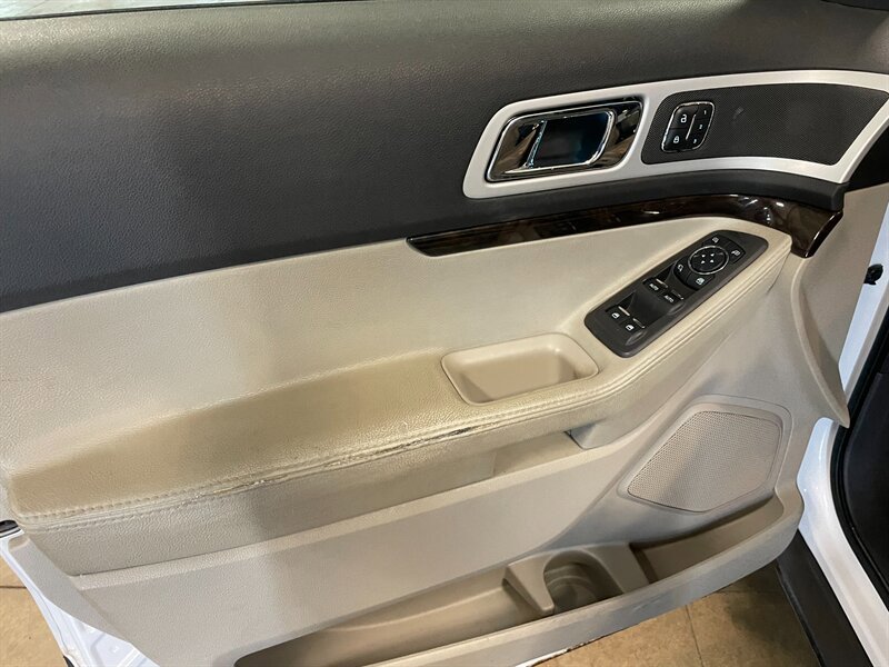 Used 2013 Ford Explorer Limited AWD/4WD image 27