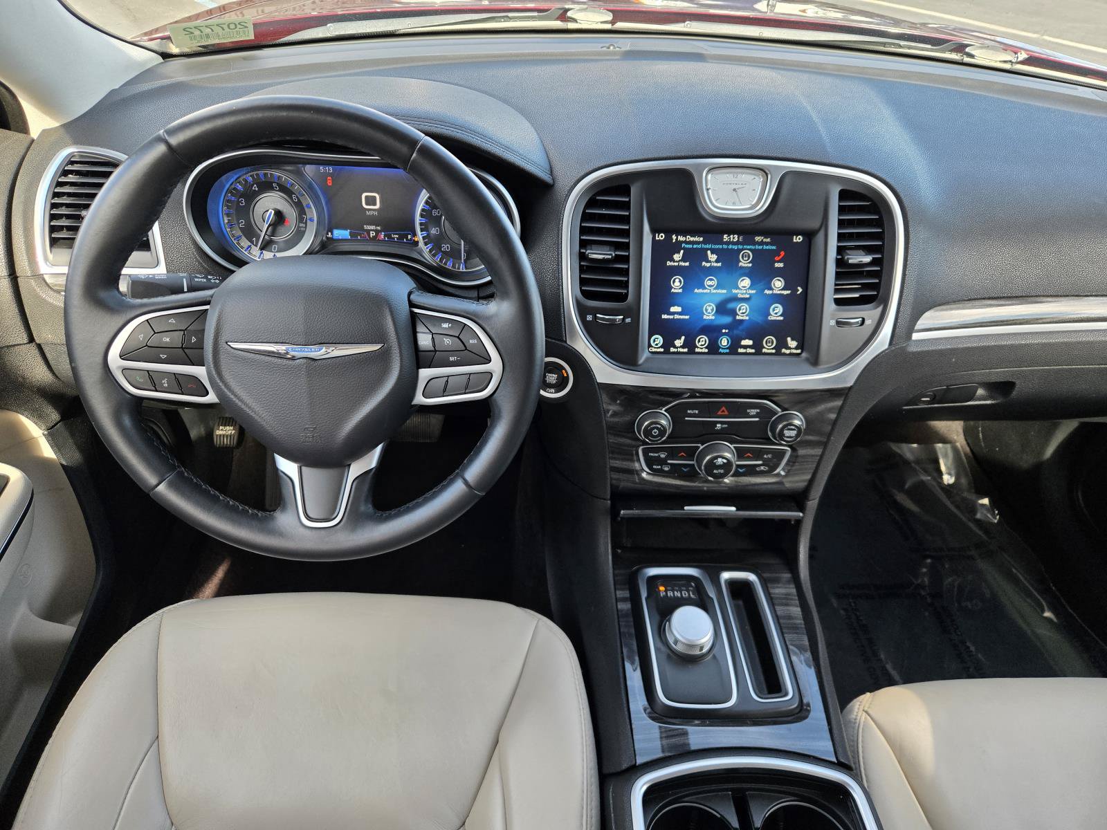 Used 2017 Chrysler 300 Limited RWD image 6