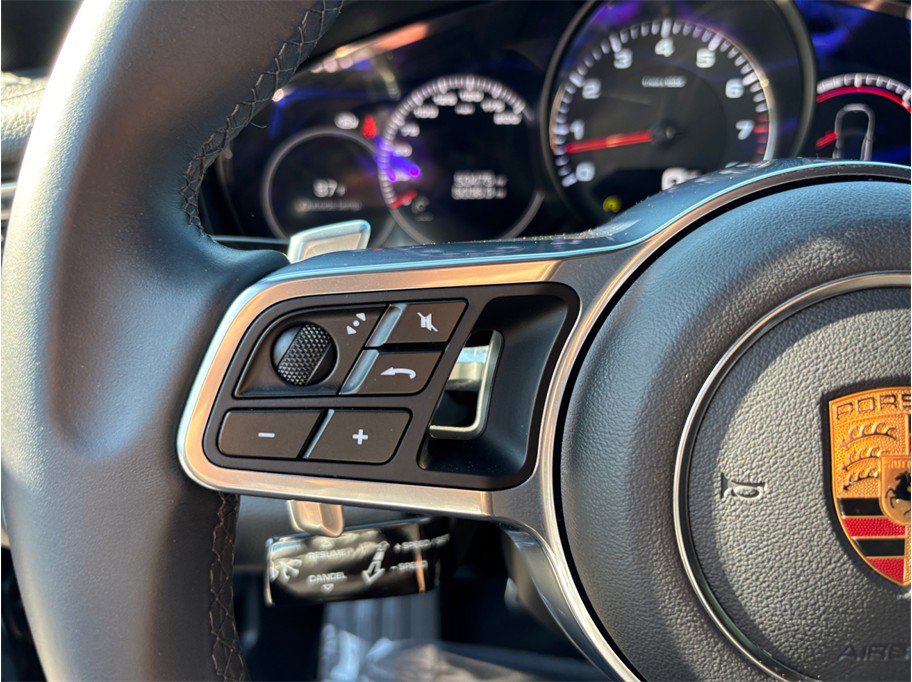 Used 2018 Porsche Panamera 4S image 27