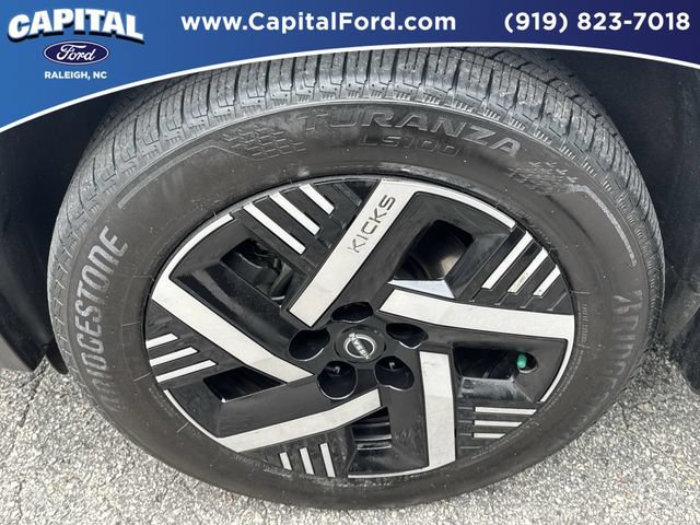 Used 2025 Nissan Kicks SV w/ SV Premium Package FWD image 13