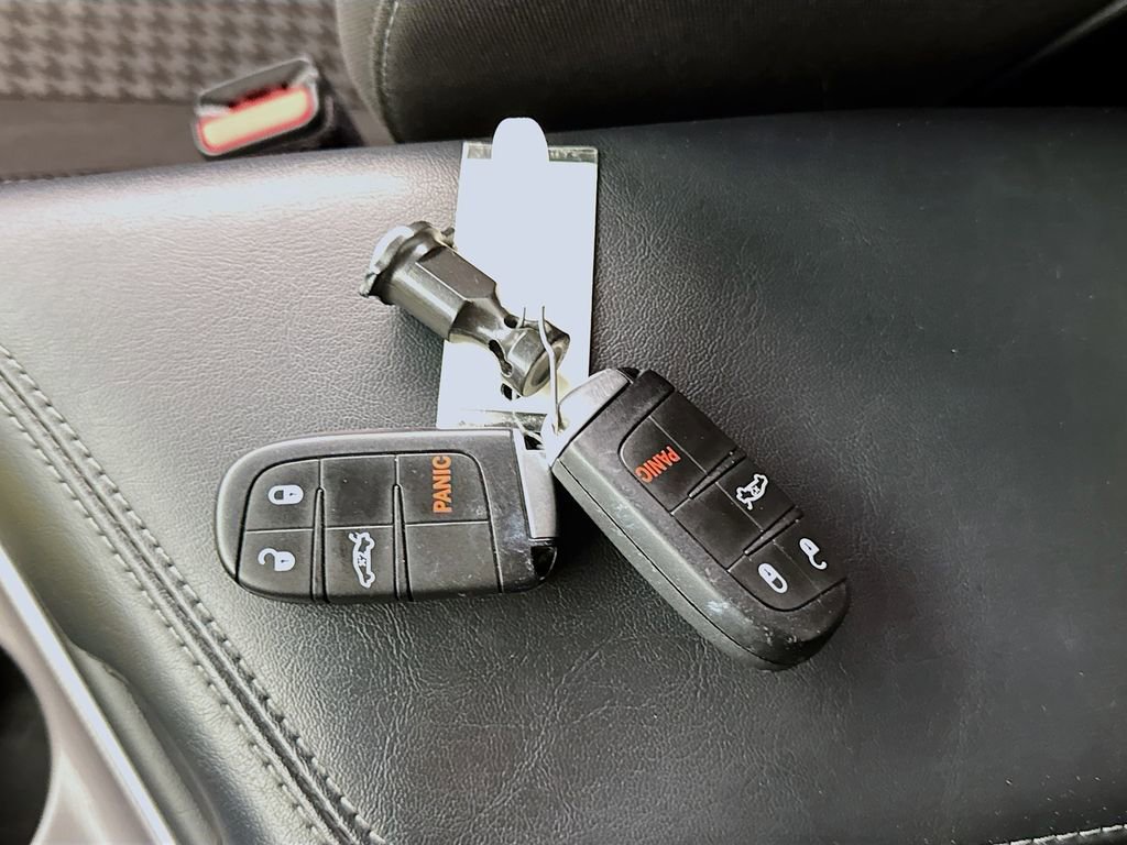 Used 2022 Dodge Challenger R/T Scat Pack RWD image 31