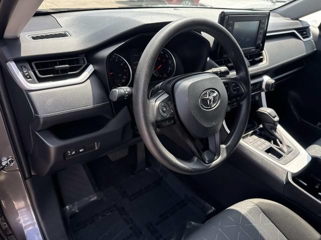 Used 2022 Toyota RAV4 XLE AWD/4WD image 23