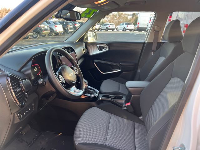 Used 2023 Kia Soul S image 16