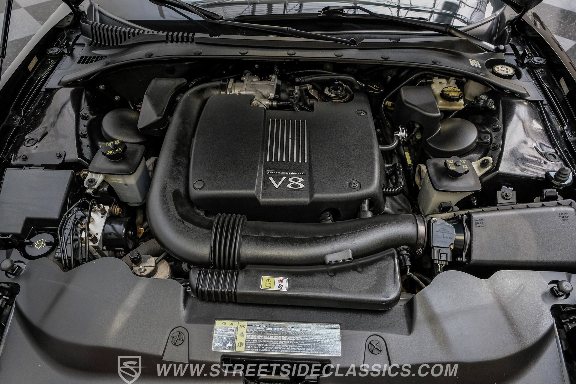 Used 2002 Ford Thunderbird image 3