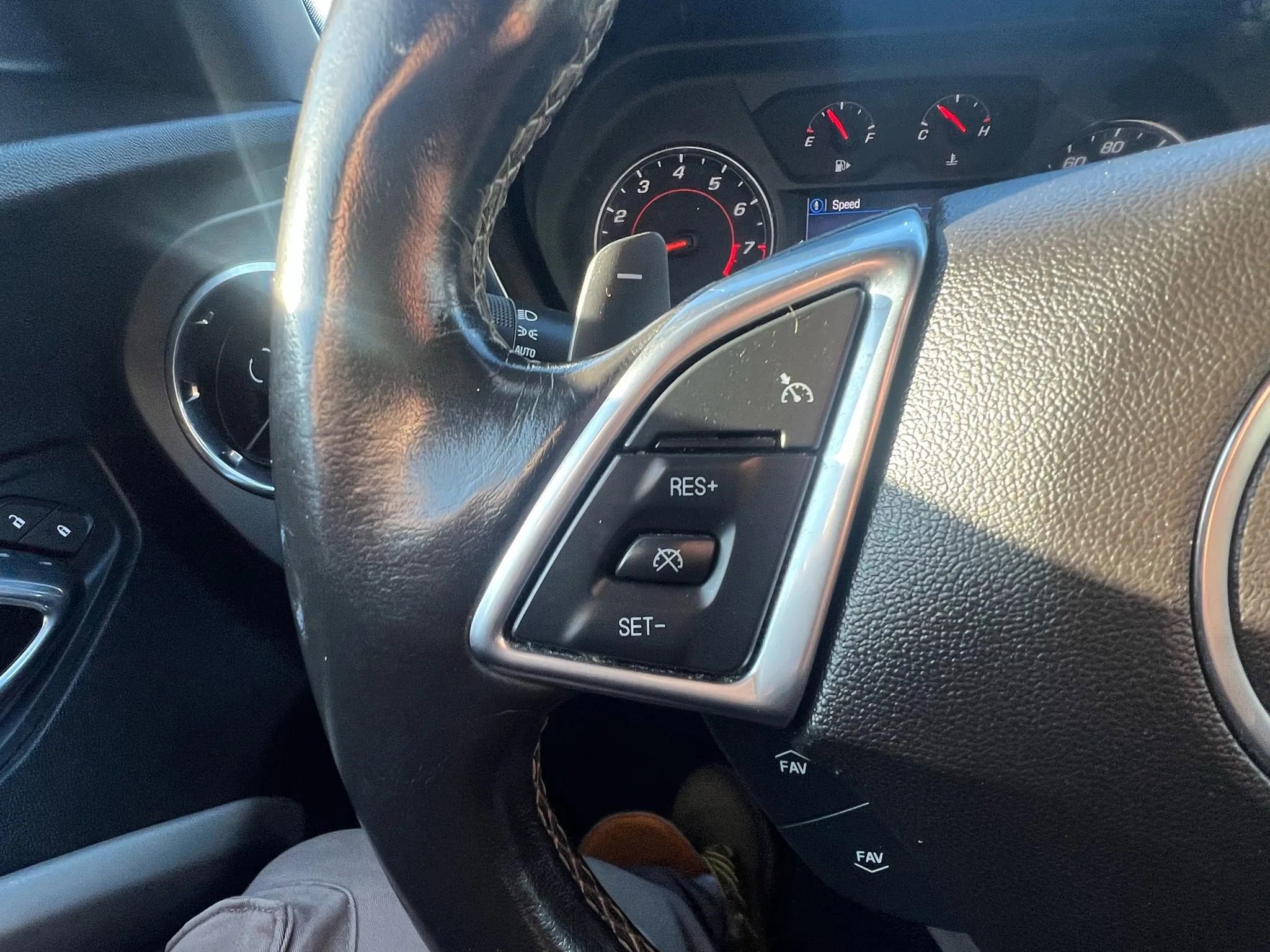 Used 2020 Chevrolet Camaro LT RWD image 14
