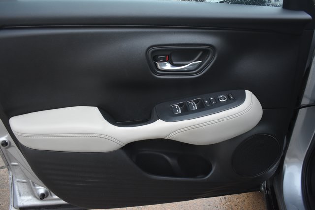 Used 2024 Honda HR-V EX-L image 11