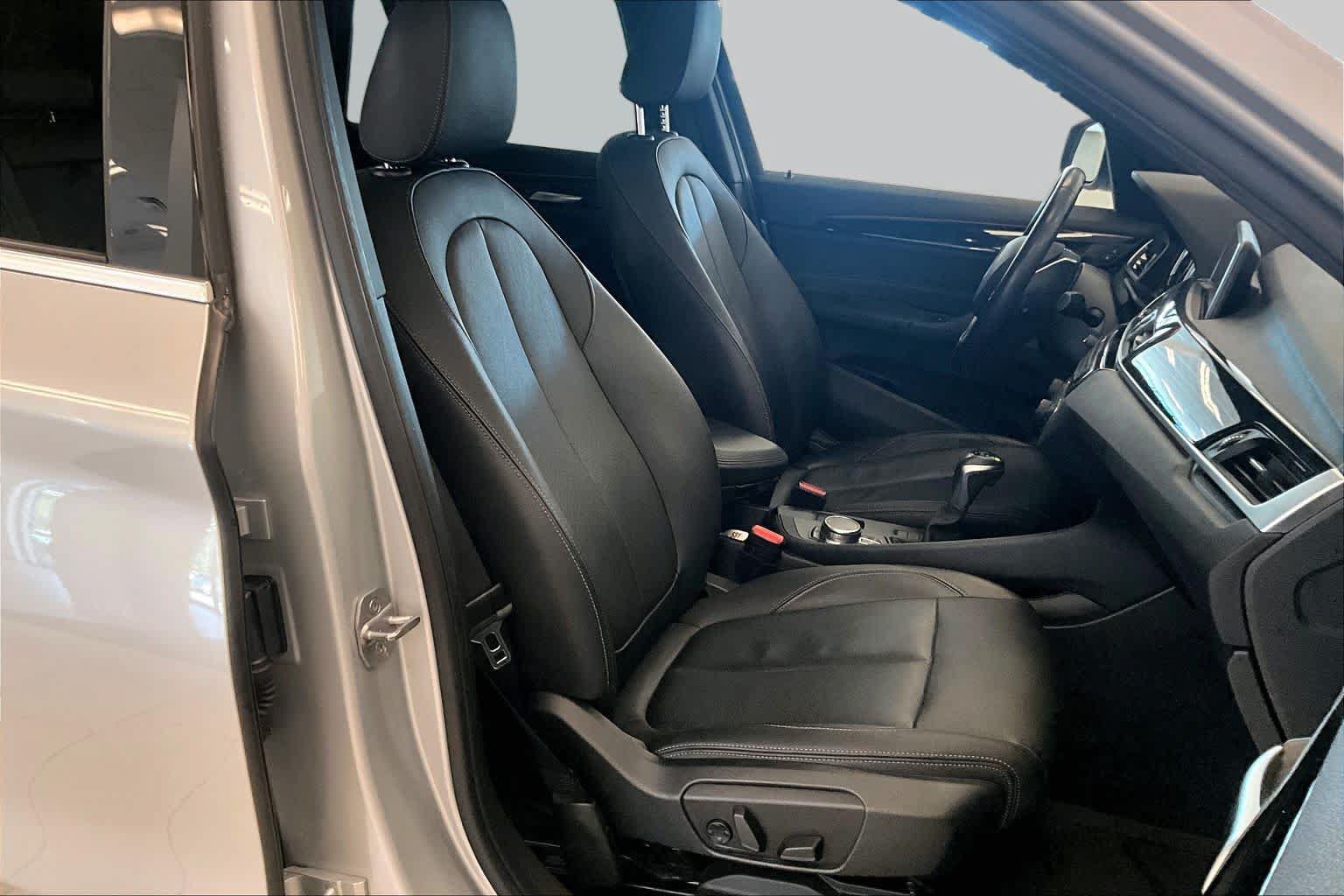 Used 2019 BMW X1 sDrive28i w/ Convenience Package FWD image 8