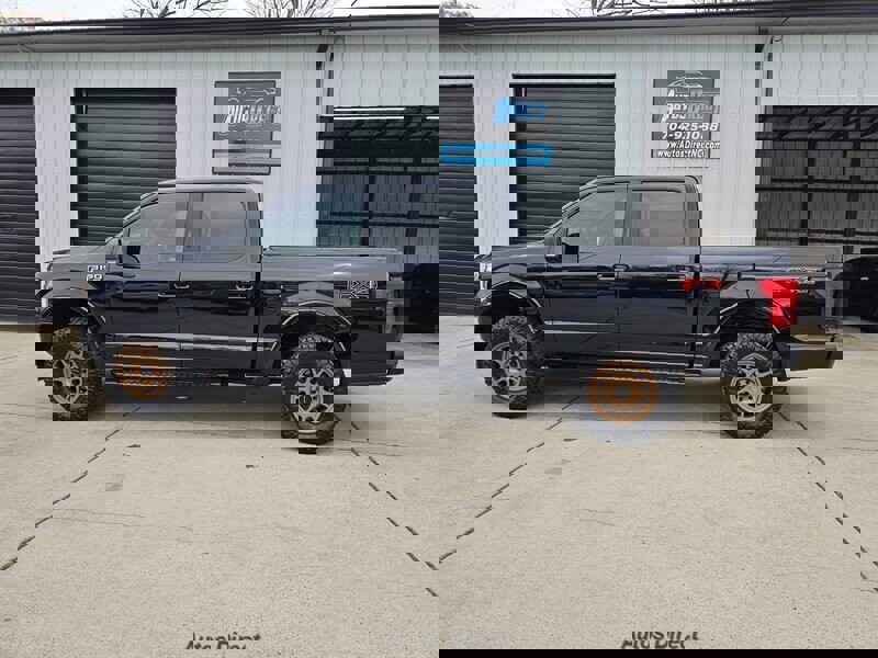 Used 2019 Ford F150 XLT w/ Equipment Group 302A Luxury image 4