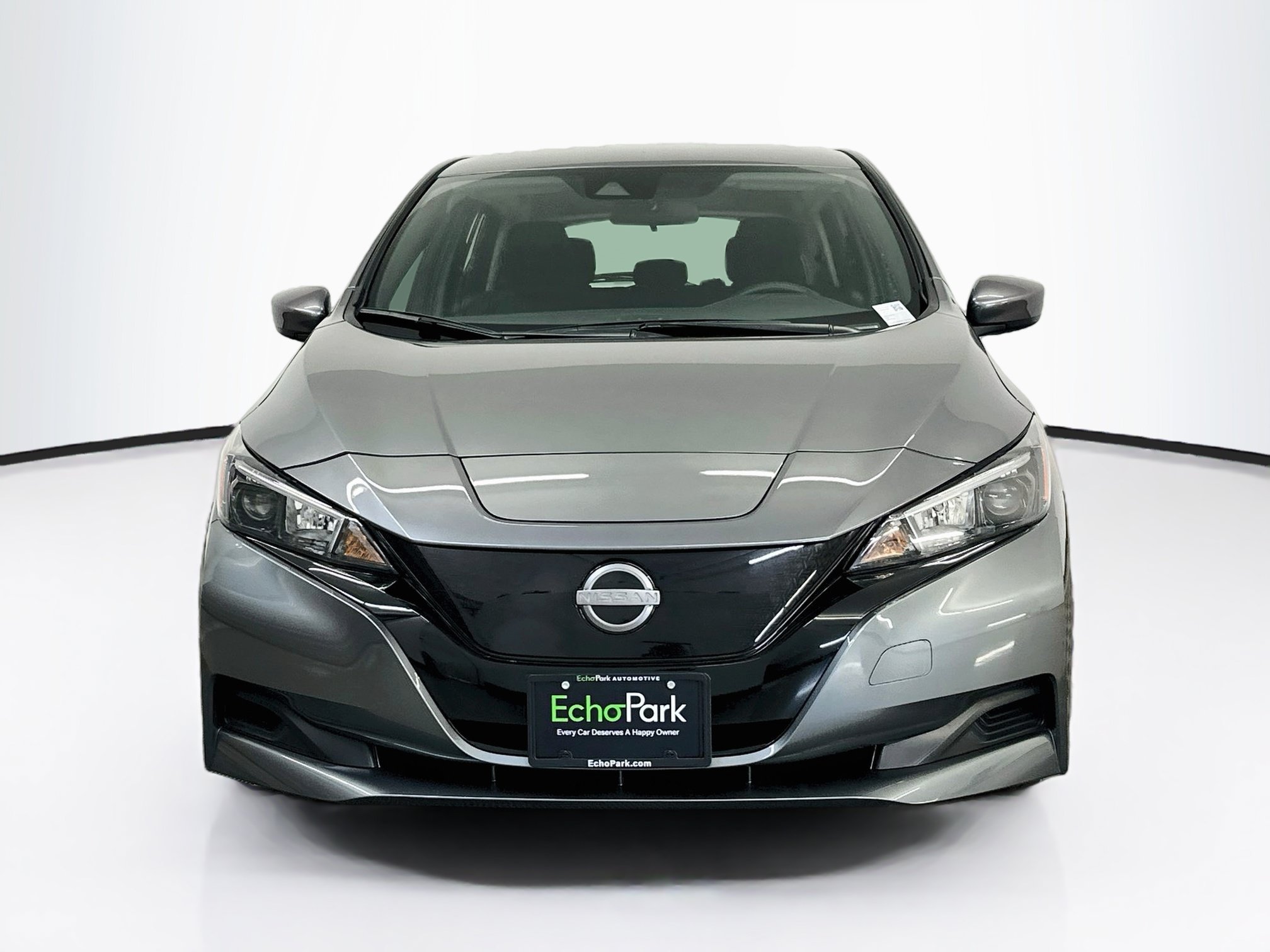 Used 2025 Nissan Leaf S FWD image 2