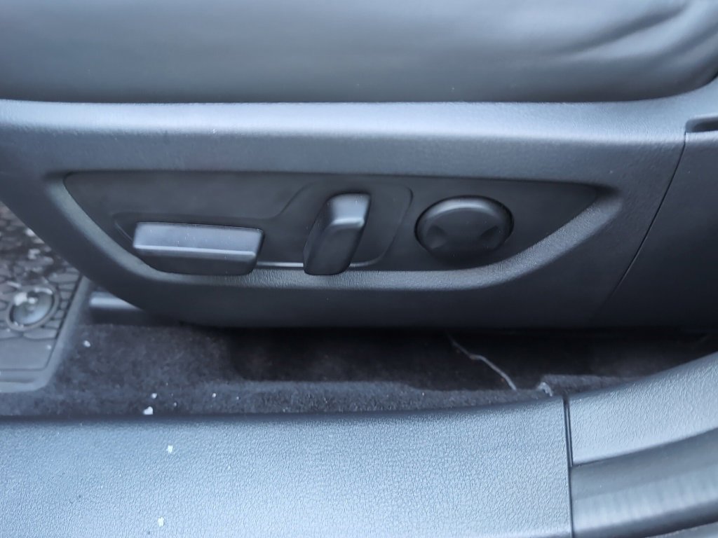 Used 2025 MAZDA CX-30 AWD 2.5 S w/ Premium Package image 12