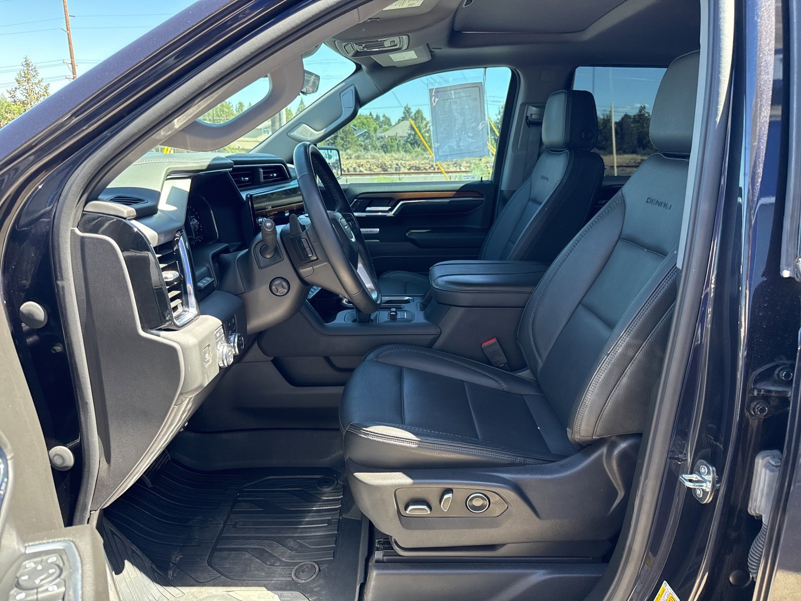 Used 2024 GMC Sierra 1500 Denali image 8