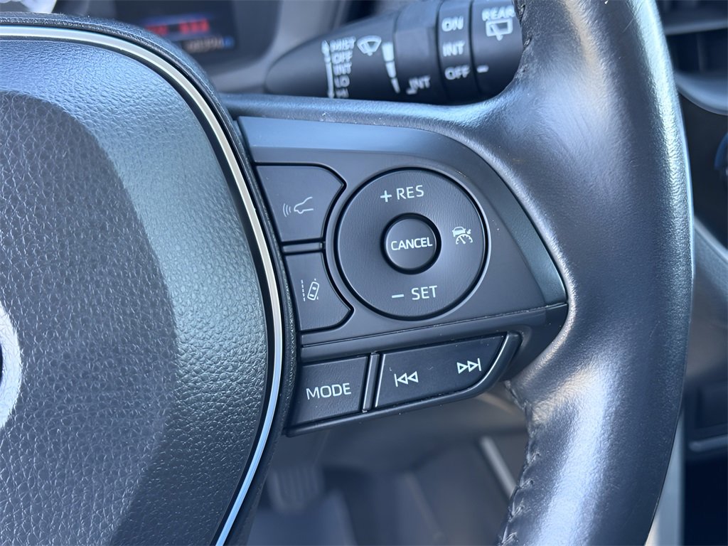 Used 2022 Toyota Corolla Cross LE image 16