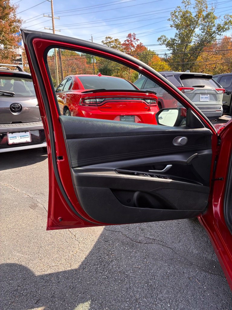 Certified 2024 Hyundai Elantra SEL FWD image 26