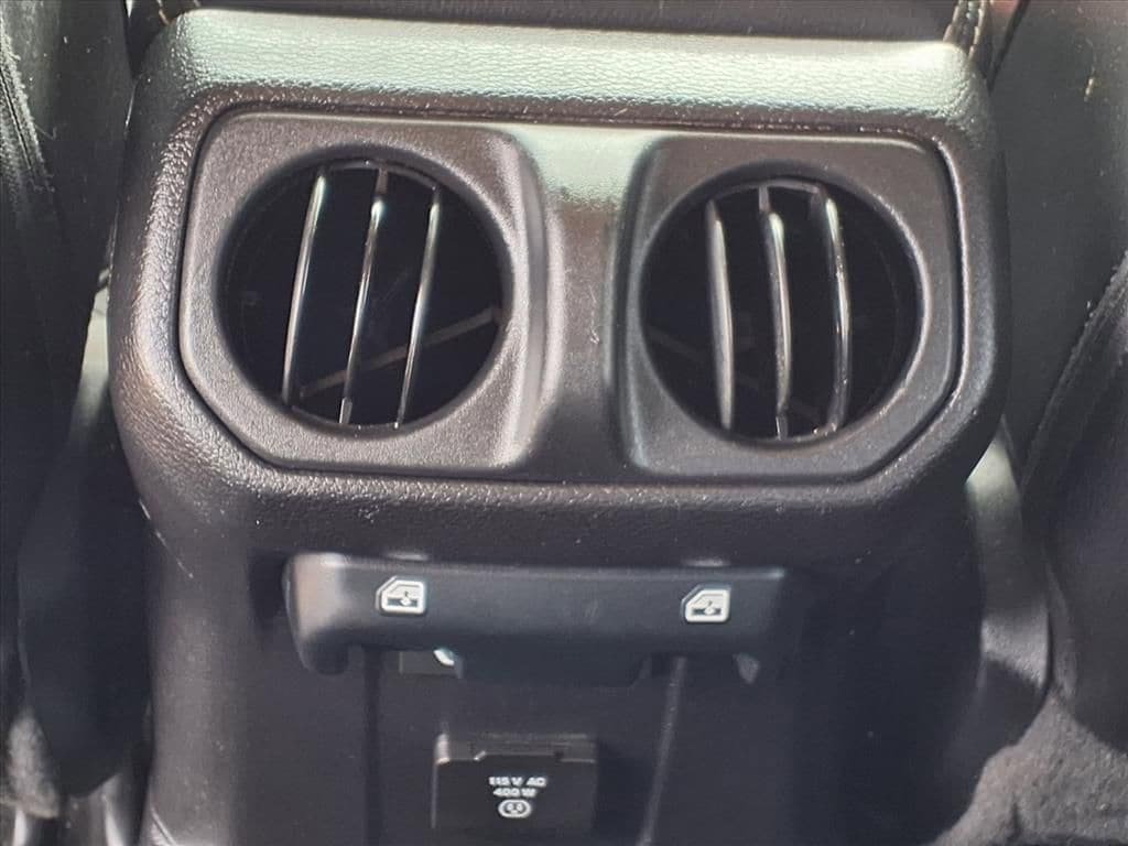 Used 2021 Jeep Gladiator Overland image 10