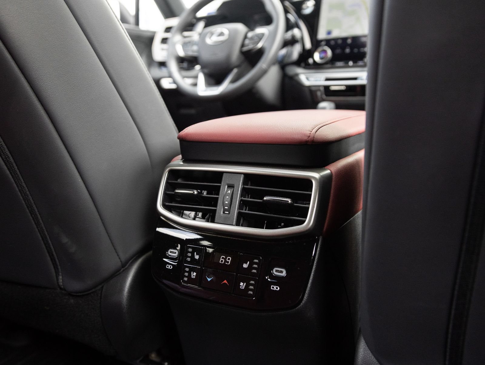 Used 2024 Lexus RX 500h F Sport w/ Convenience Package AWD/4WD image 29
