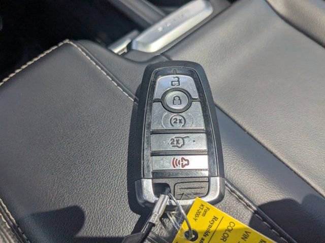 Used 2025 Ford Expedition Max Platinum AWD/4WD image 31