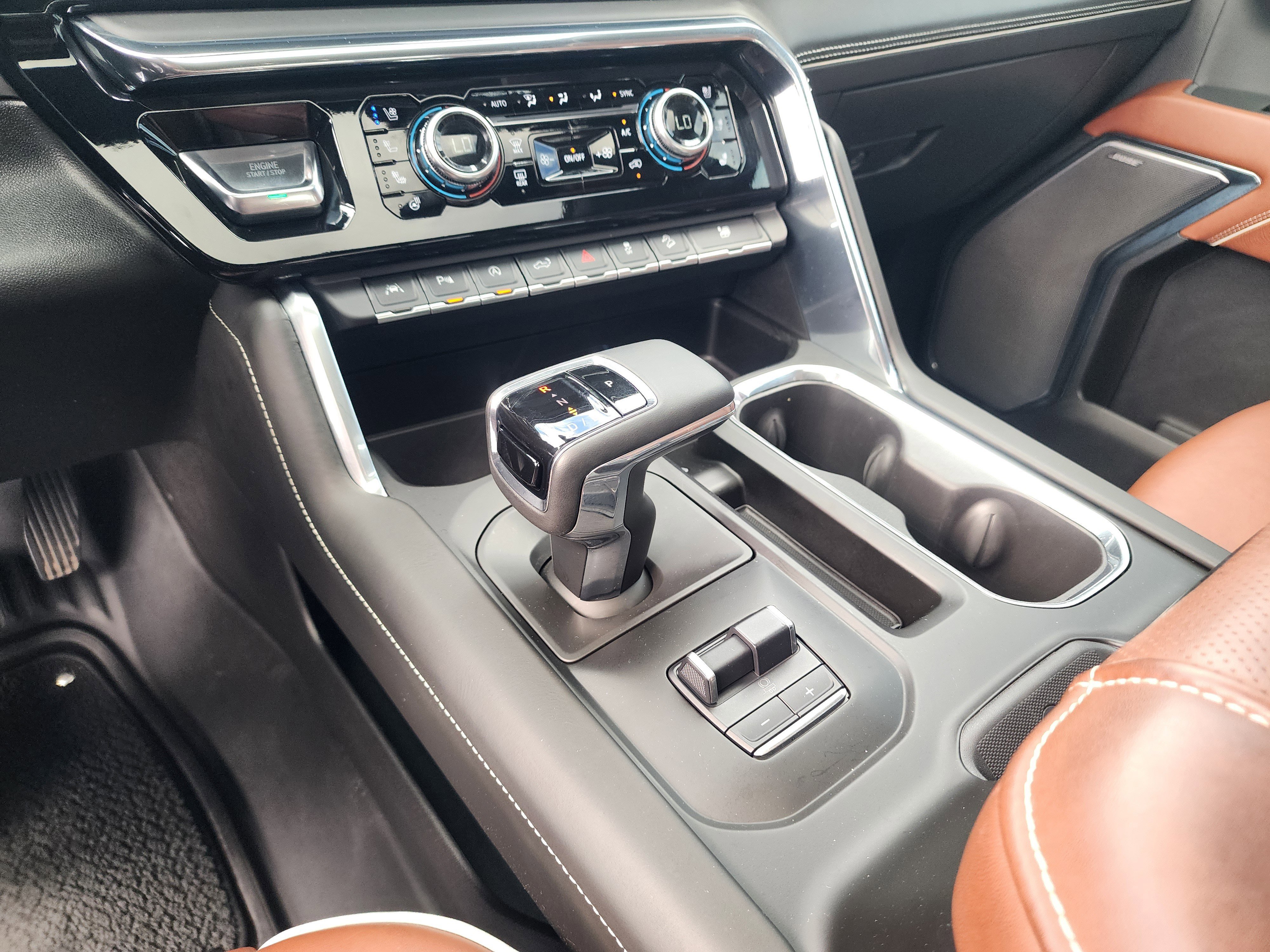 Used 2024 GMC Sierra 1500 Denali Ultimate image 35