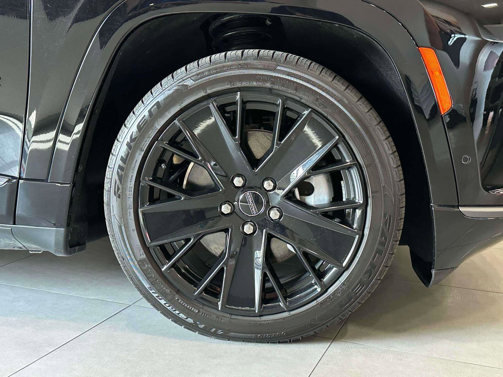 Used 2024 Jeep Wagoneer Launch Edition image 7