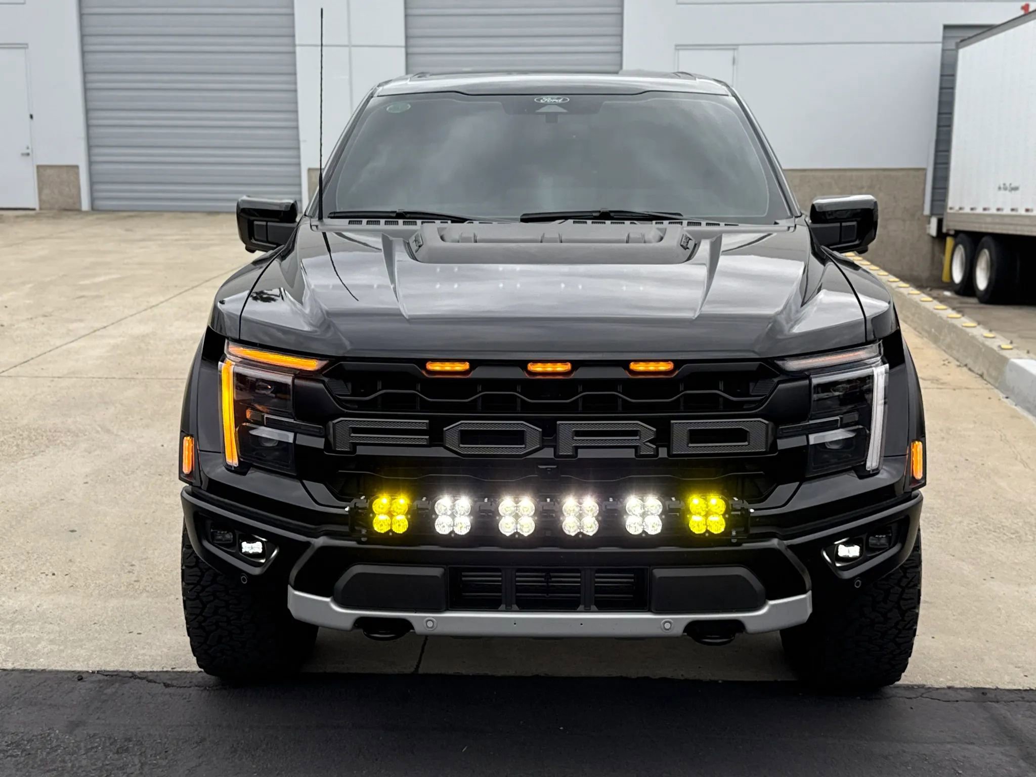 Used 2025 Ford F150 Raptor AWD/4WD image 5