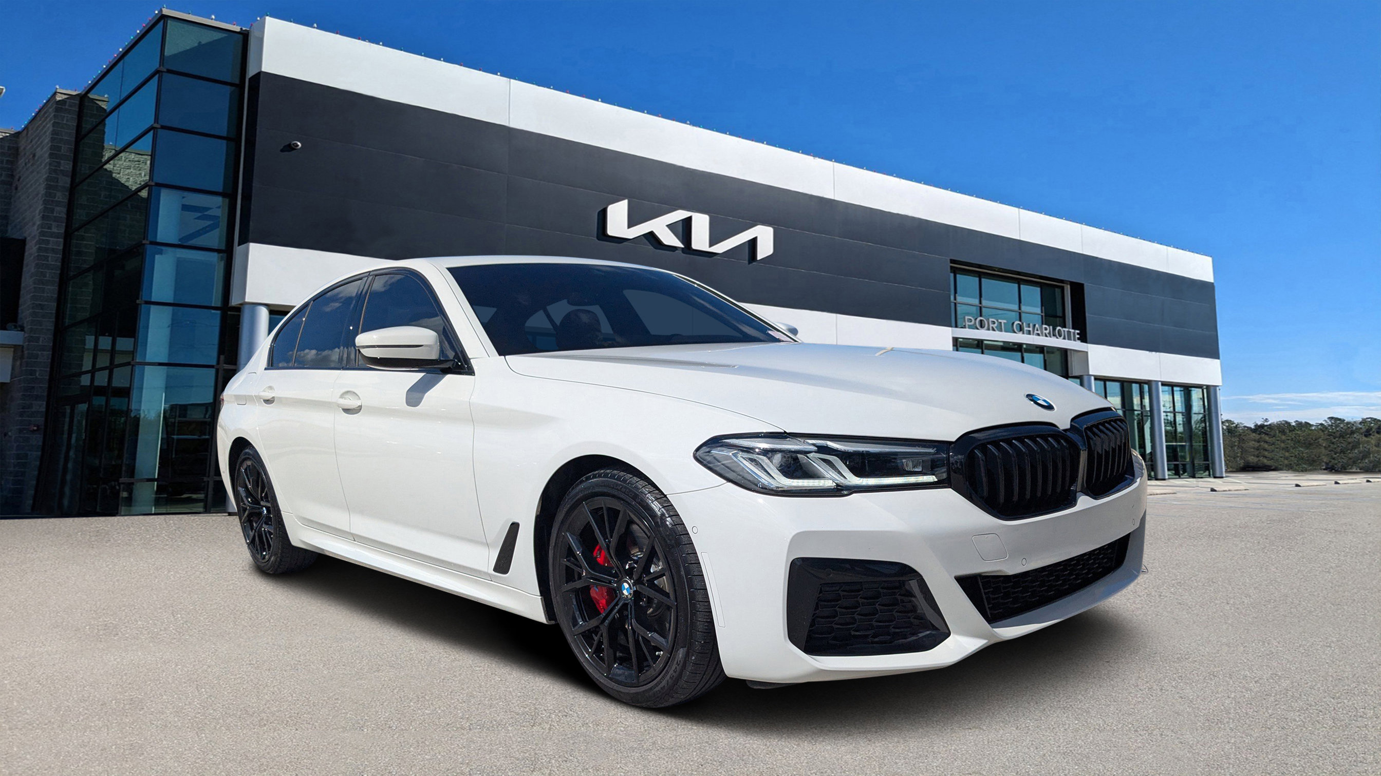 Used 2022 BMW 530i w/ M Sport Package