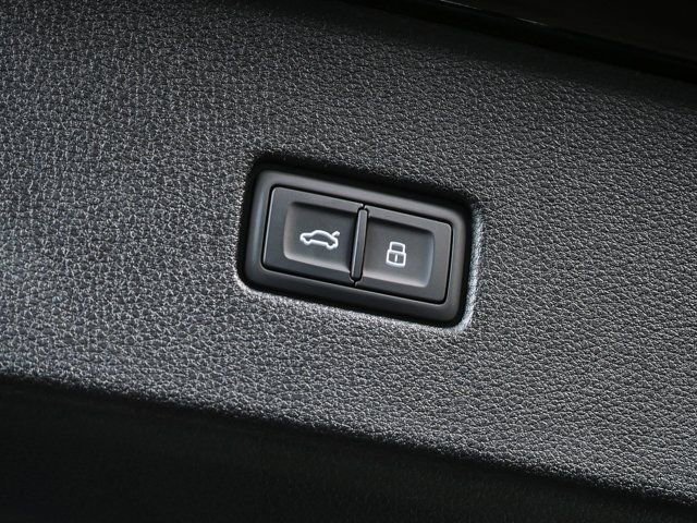 New 2026 Audi SQ8 Prestige image 29