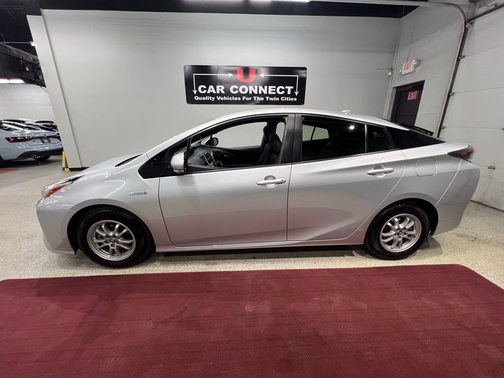 Used 2017 Toyota Prius Four w/ Advanced Technology Package image 16