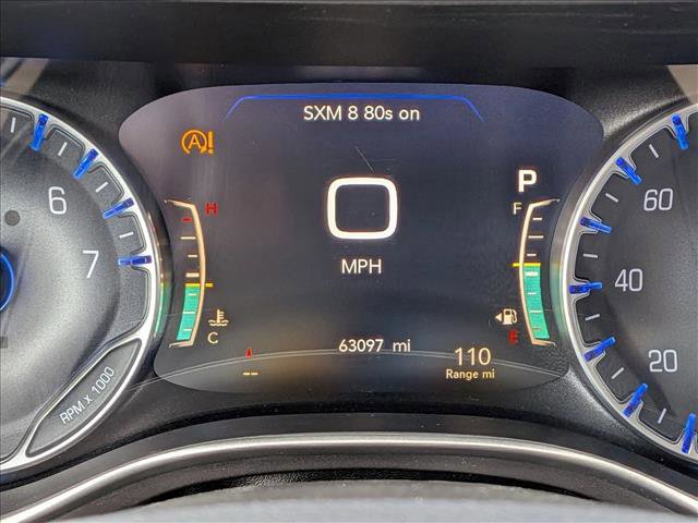 Used 2022 Chrysler Pacifica Touring-L image 11