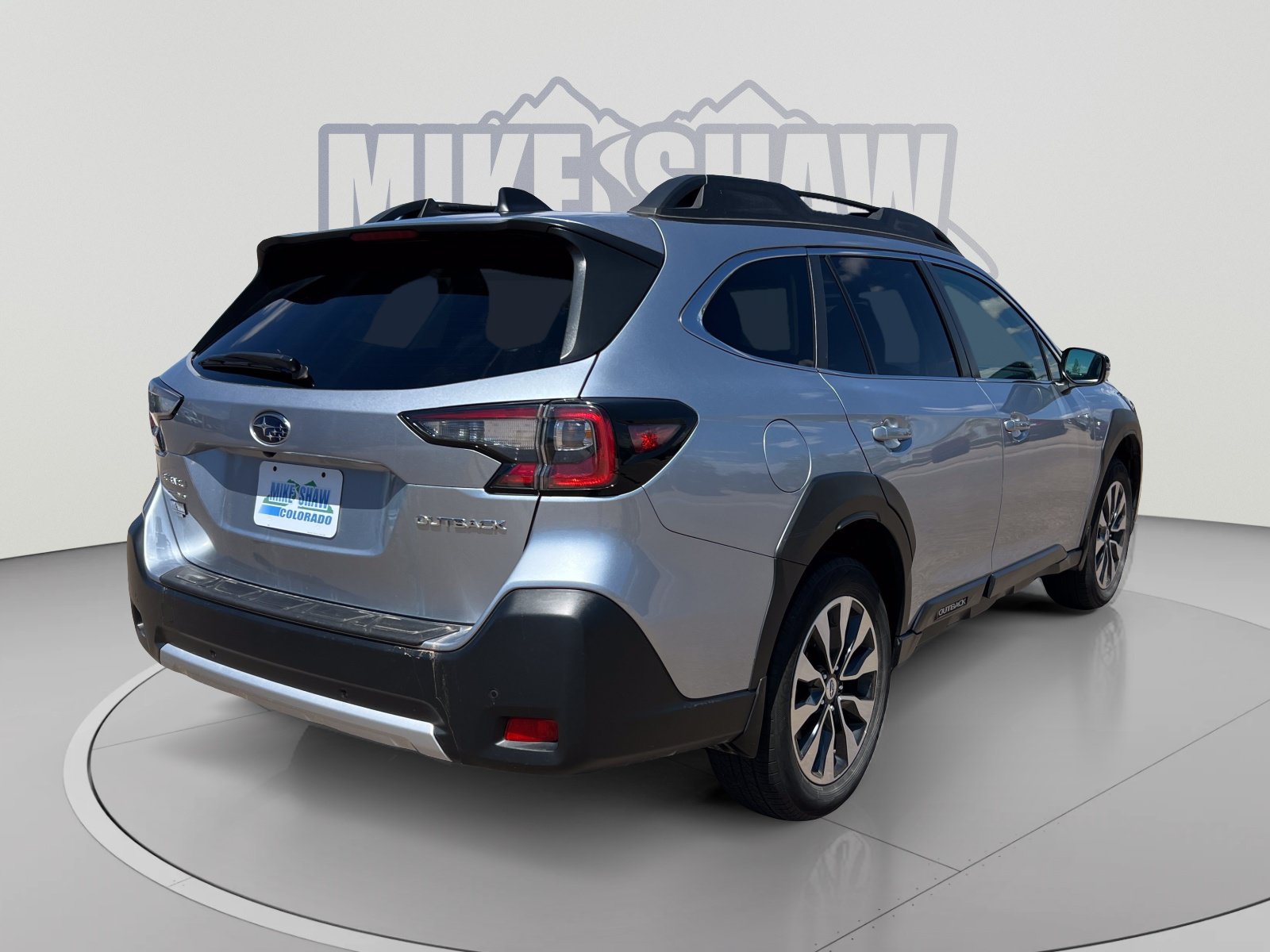 Used 2023 Subaru Outback Limited AWD/4WD image 10