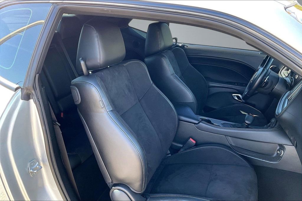 Used 2023 Dodge Challenger R/T w/ Plus Package image 7