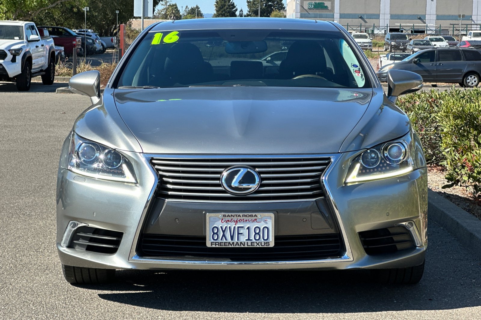 Used 2016 Lexus LS 460 w/ Comfort Package RWD image 9